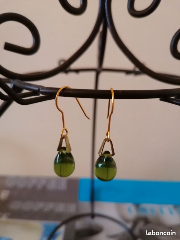 Boucles d'oreilles (image 1)
