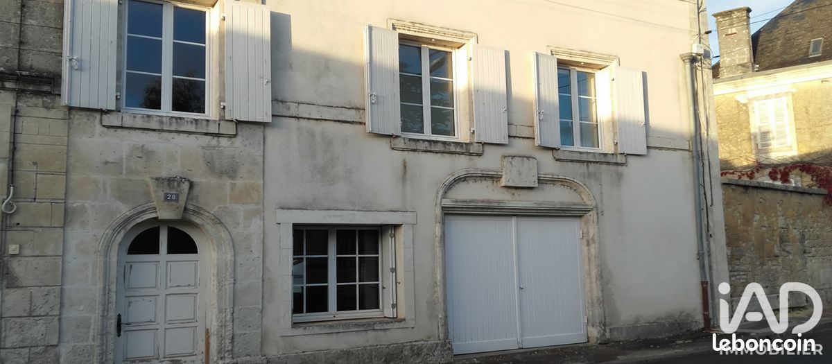 Maison 4 pièces 102 m² · à Saint-Jean-d'Angély · 102 m² · 175 000 €