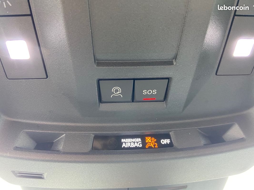 Peugeot 3008 1.2 HYBRID 145CH GT E-DCS6 (image 8)