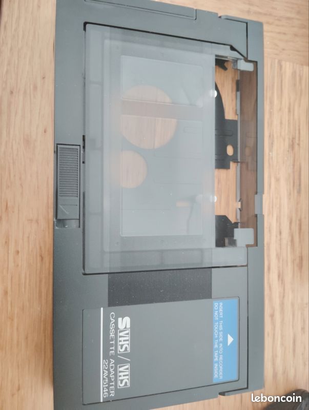 Cassette adaptatrice vhsc / VHS S-vhs (image 3)