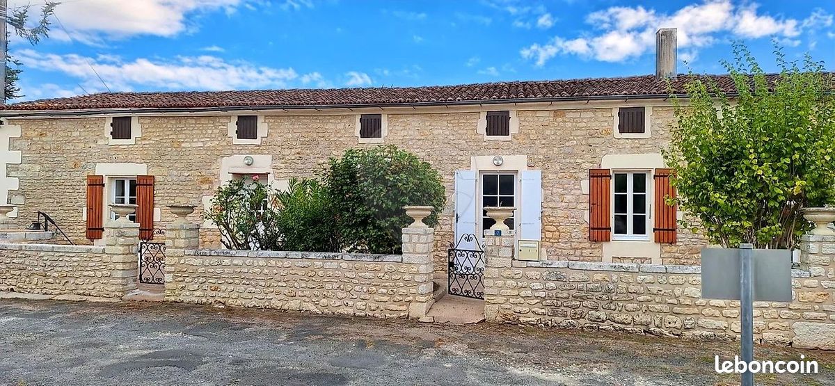 Maison 3 pièces 100 m² · à Le Mung · 100 m² · 854 €/mois