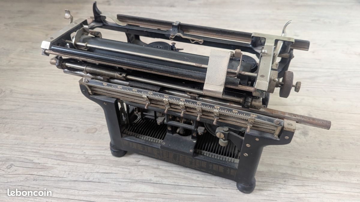 Machine à écrire underwood (image 3)