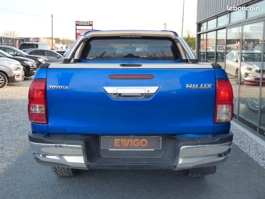 TOYOTA HILUX 4x4 DOUBLE Cabine 2.4 D4D 150 LEGENDE (image 4)