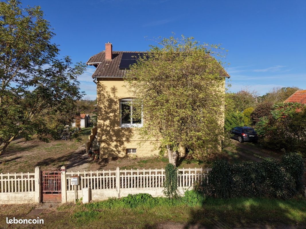 Maison 6 pièces 90 m² · à Lapeyrouse · 90 m² · 139 000 €