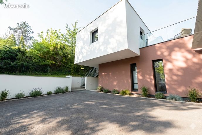 Maison 5 pièces 160 m²