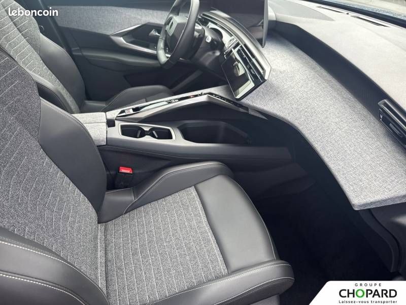 Peugeot 3008 Hybrid 136 e-DCS6 Allure (image 13)