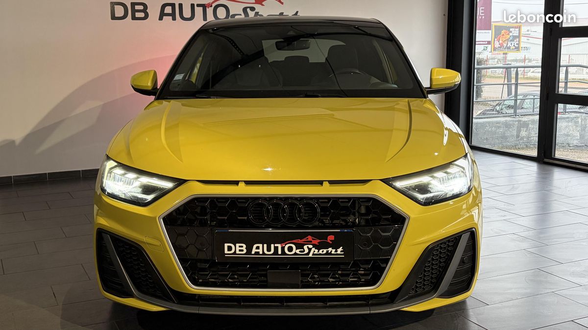 AUDI A1 Sportback 40 TFSI 200 ch S tronic 6 S Line (image 8)