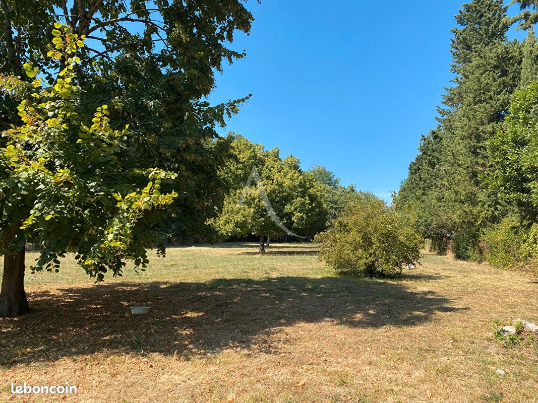 Terrain 1000 m² · à Garidech · 1 000 m² · 165 000 €