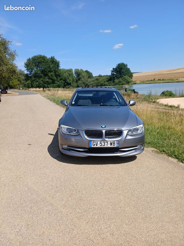 Vends BMW 3L 6 cylindres coupé 2010 (image 3)