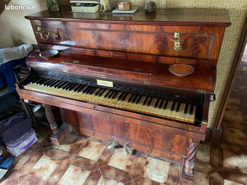 Piano Bar 🎹 🍸 (image 3)