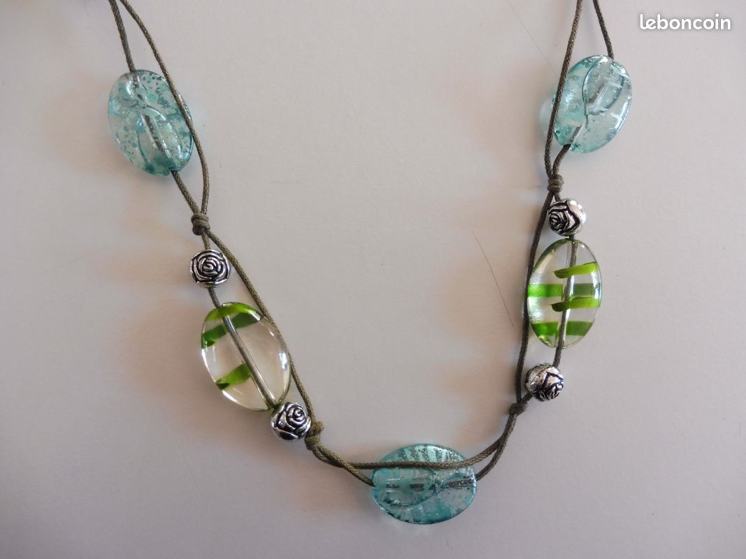 Collier fantaisie (image 2)