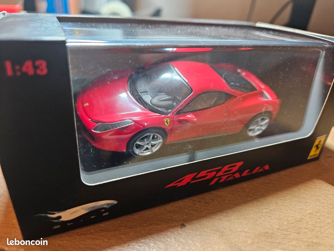 Diecast model cars Ferrari 458 Italia GT2 1/43 Hot Wheels Elite Italia GT2 No.51 AF Corse 24h Le Mans (Elite) 2011