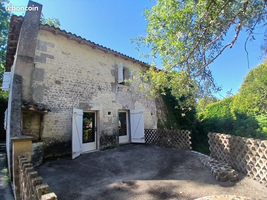 Maison 3 pièces 72 m² · à Saint-Palais-du-Né · 72 m² · 98 000 €