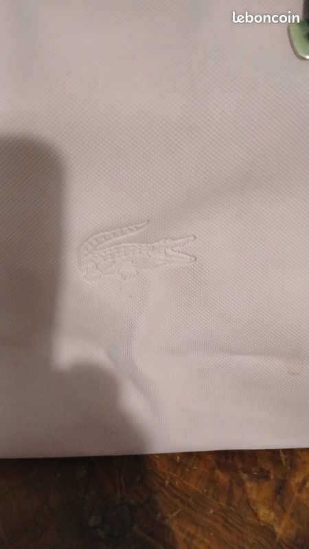 Vend sac à main pour femme lacoste je ne fais pas d'envoi (image 1)