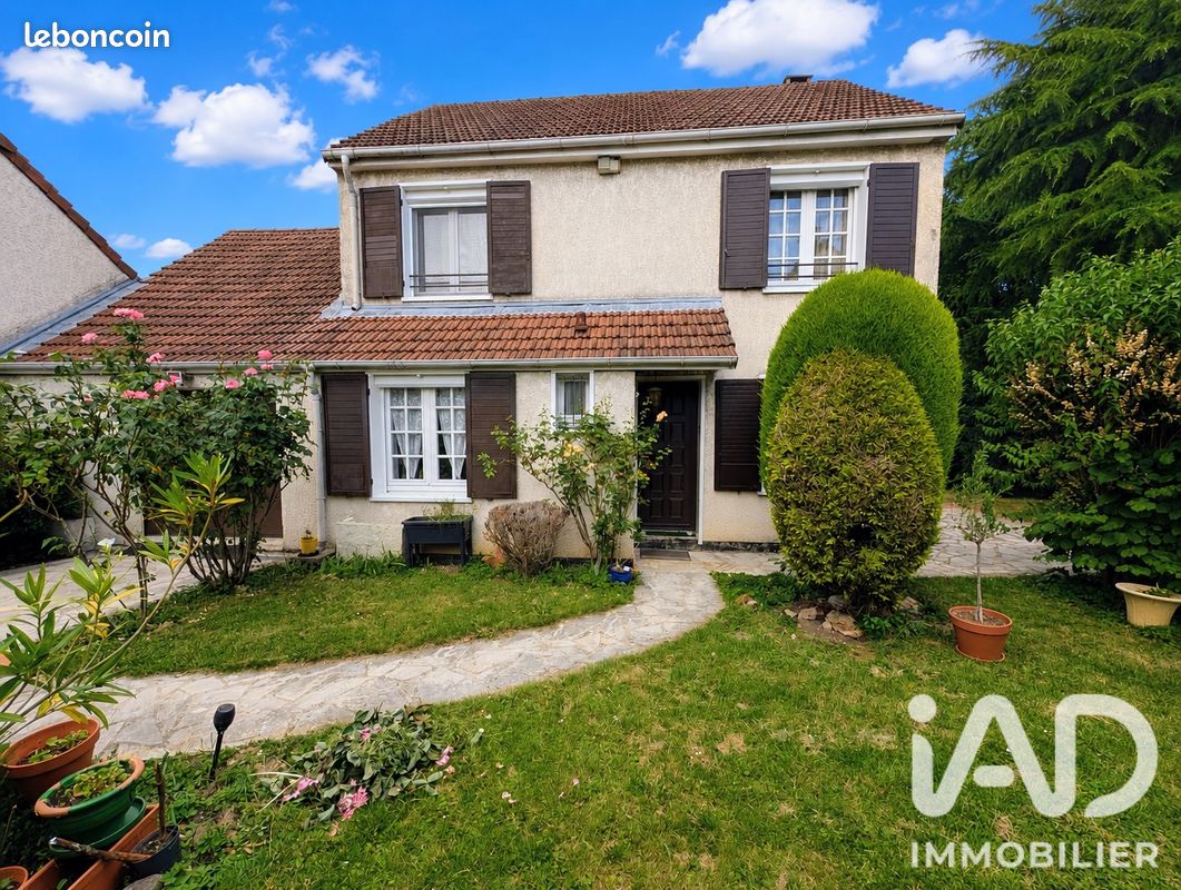 Maison 8 pièces 131 m² · à Domont · 131 m² · 420 000 €