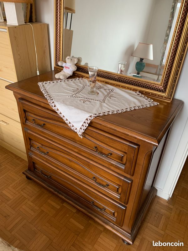 Commode en chêne massif (image 1)