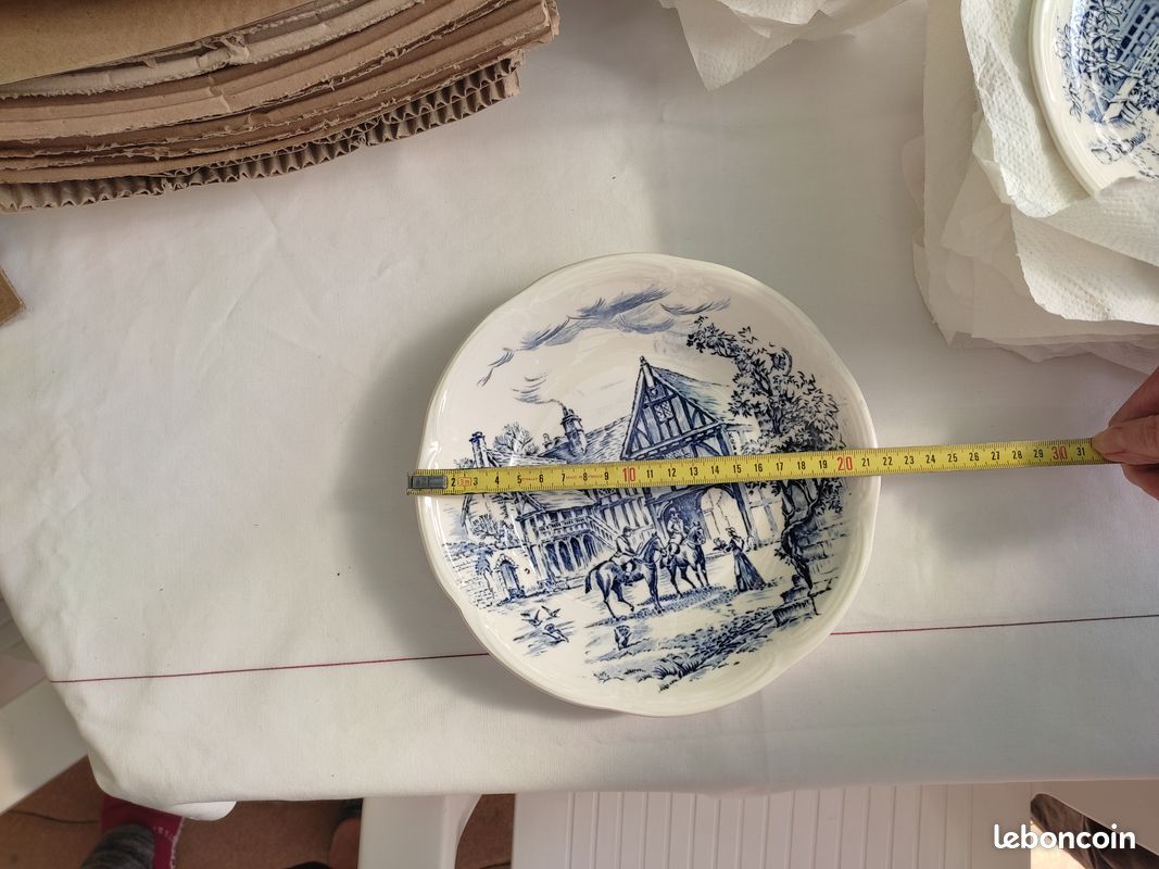 Assiettes Faïencerie de GIEN, GIEN collection, Thème de la chasse à courre de couleur bleu (image 7)