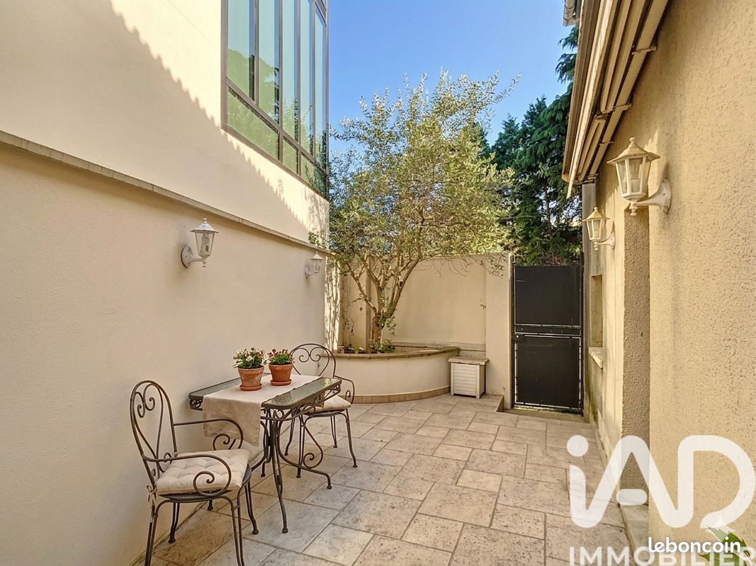 Immeuble 141 m² · à Antony · 141 m² · 550 000 €