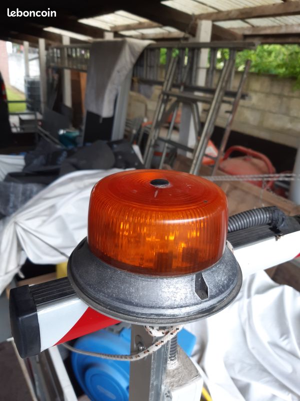 Rampe, barre triflash avec 2 gyrophares pour signalisation routière (image 4)