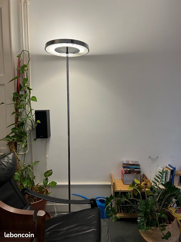 Très belle lampe avec capteur (image 1)