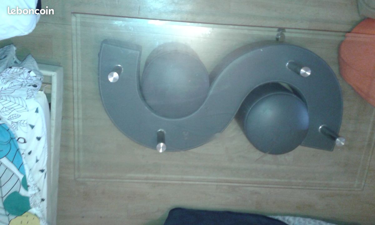 Je vend une table base (image 1)