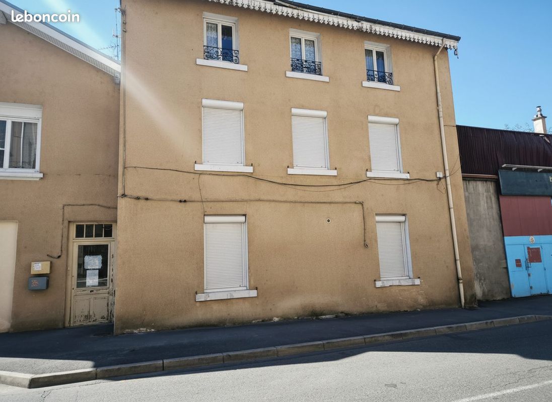 Immeuble 223 m² · à Saint-Chamond · 223 m² · 215 000 €