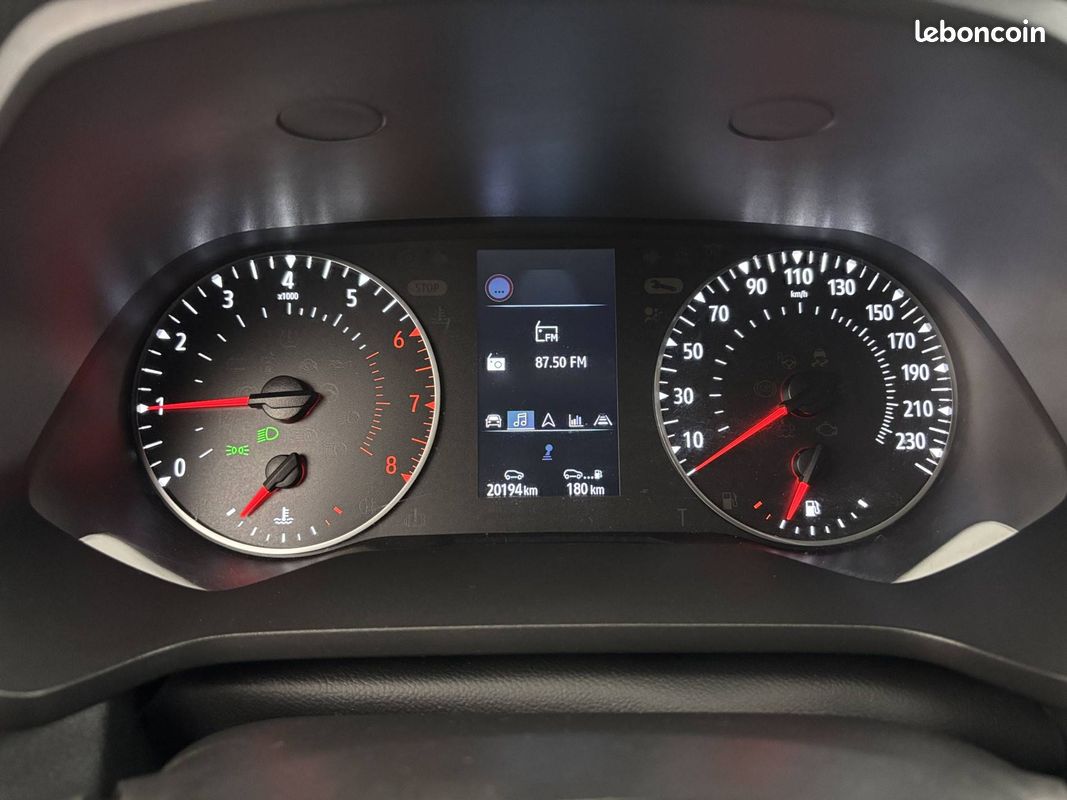 RENAULT Captur TCe 90 Evolution (image 17)