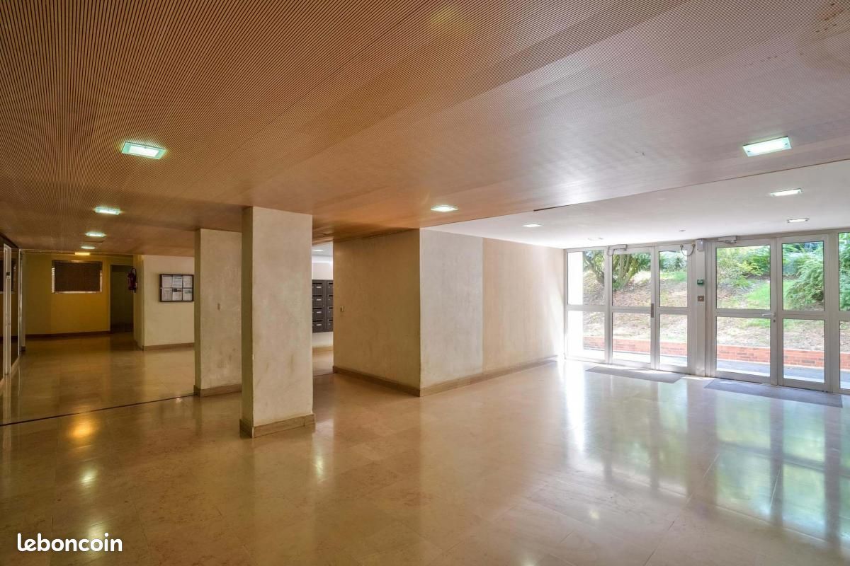 Appartement a louer ville-d'avray - 1 pièce(s) - 26 m2 - Surfyn