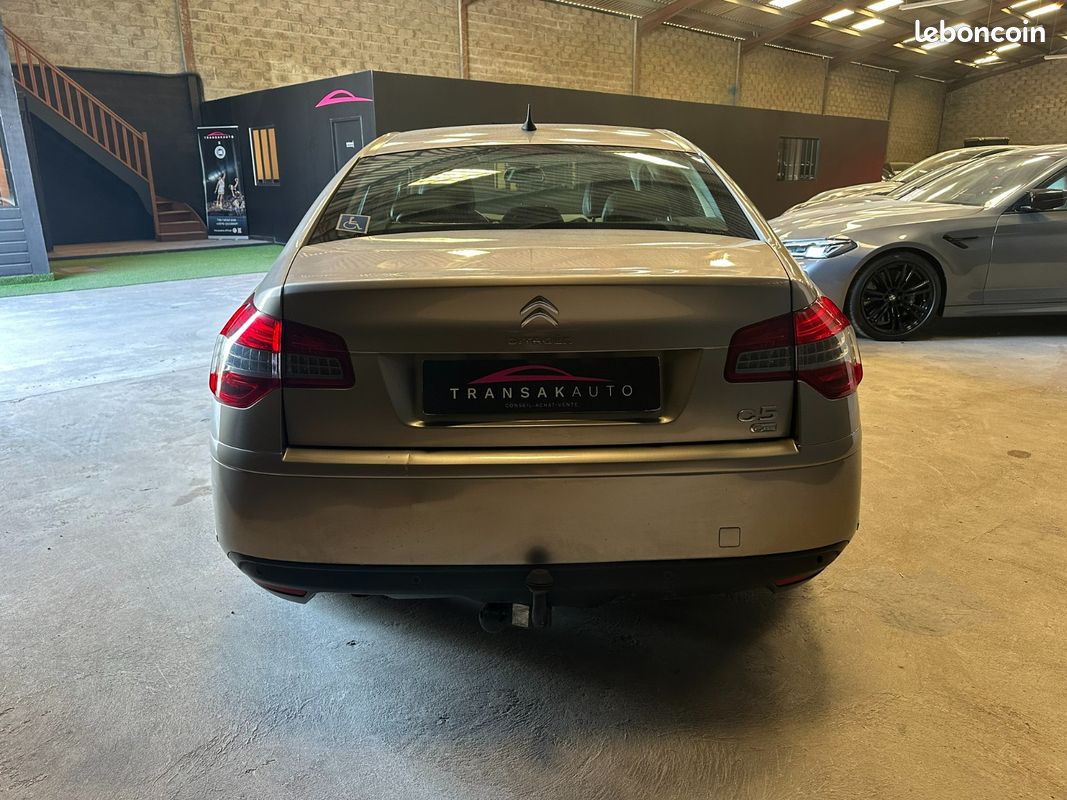 CITROEN C5 1.6 e-HDi 115 Confort BMP6 (image 4)