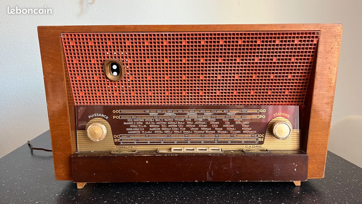 Poste radio vintage (image 1)