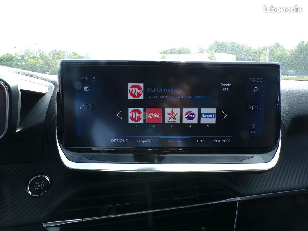 Peugeot 2008 1.5 BLUEHDI 100CH S&S ALLURE (image 9)