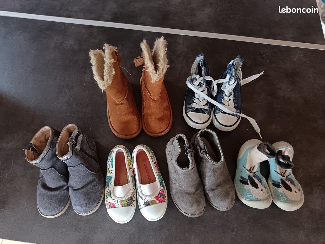 Lot Chaussure Chaussures Fille 26 Baskets Montantes à Scratchs