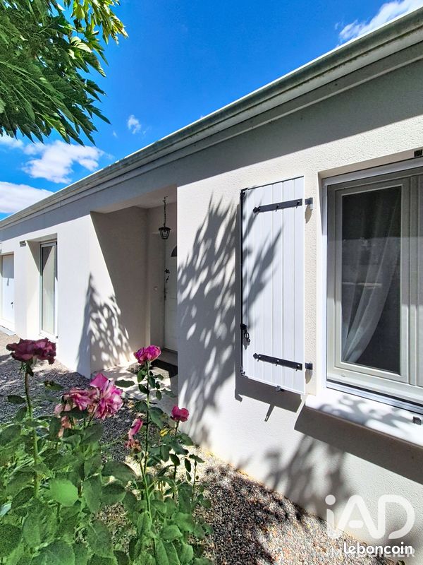 Maison 5 pièces 131 m² · à Saint-Pierre-le-Vieux · 131 m² · 240 000 €