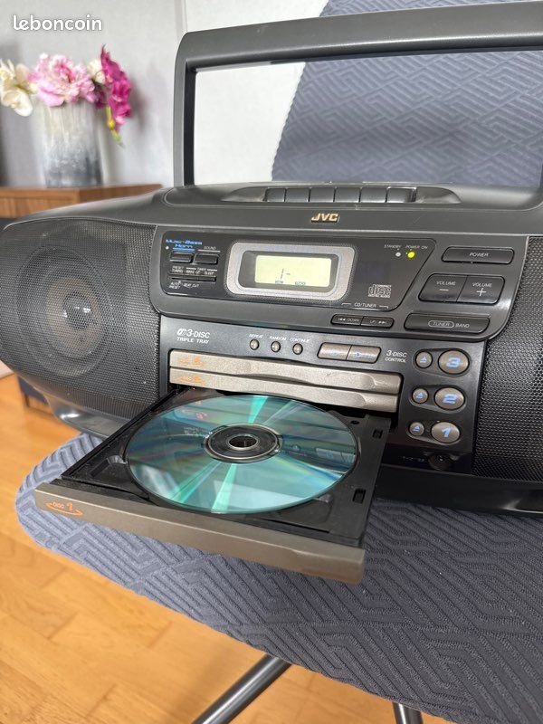Lecteur portatif CD/cassettes/radio (image 3)