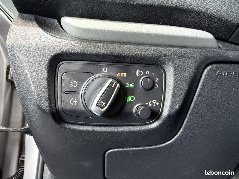 Audi A3 BERLINE 1.6 TDI 105CH FAP AMBITION (image 6)