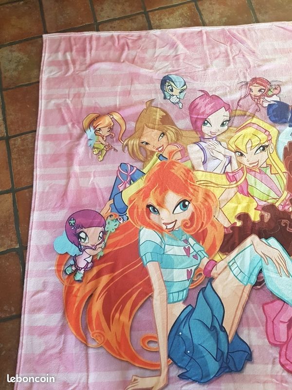 Couverture légère Plaid Personnages Winx (image 3)