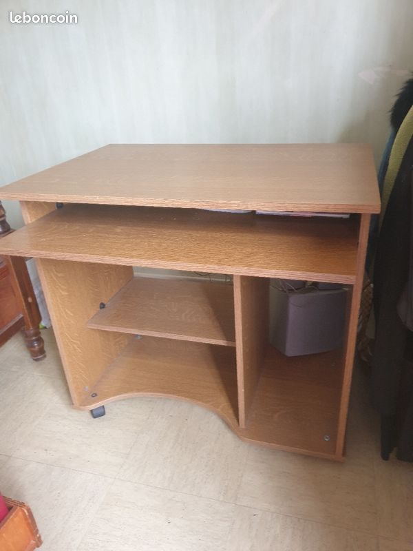 Bureau (image 2)