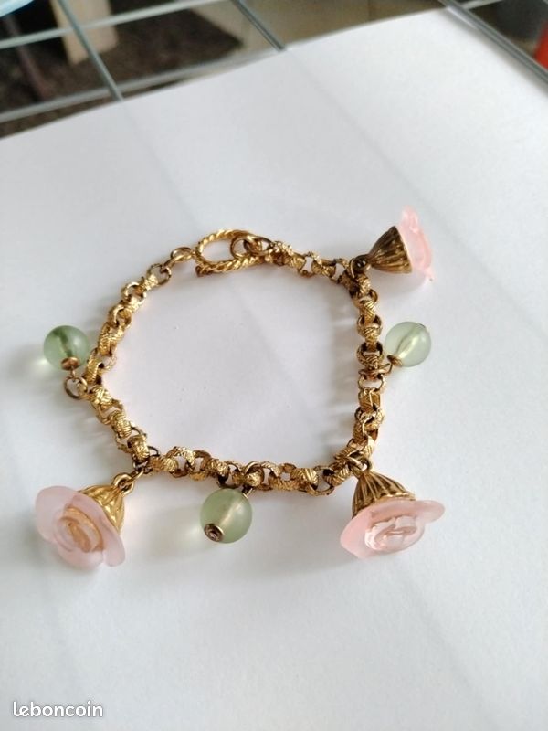 Bracelet motif roses et perles (image 4)