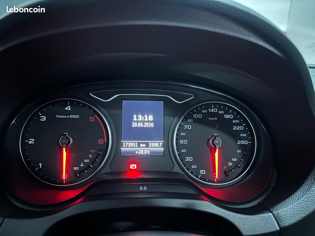 AUDI A3 BERLINE 2.0 TDI 150 S Line S tronic 6 (image 36)