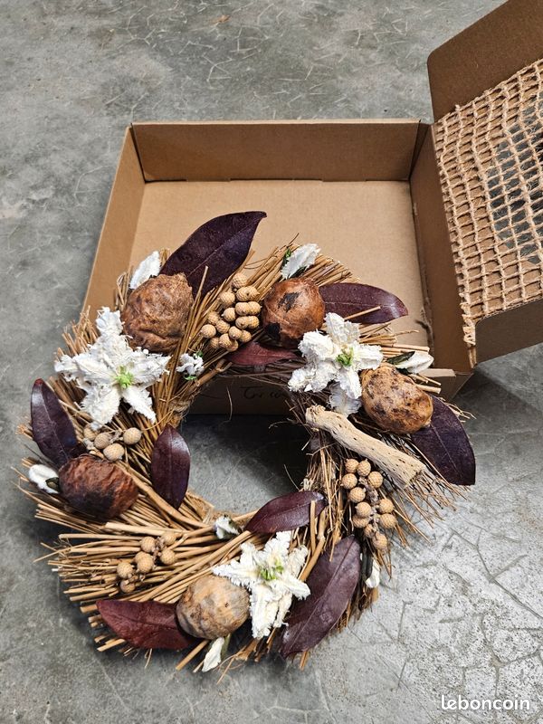 Couronnes de fleurs séchées (image 1)