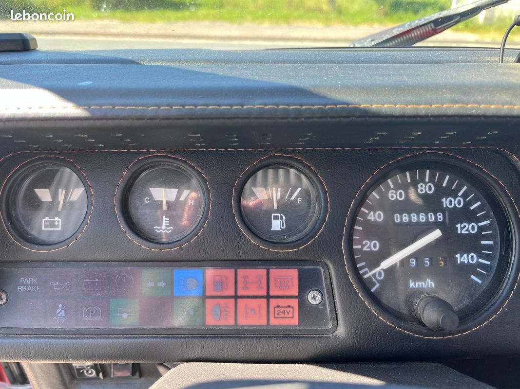 LAND ROVER DEFENDER 3.5 V8 Bache 133cv (image 18)