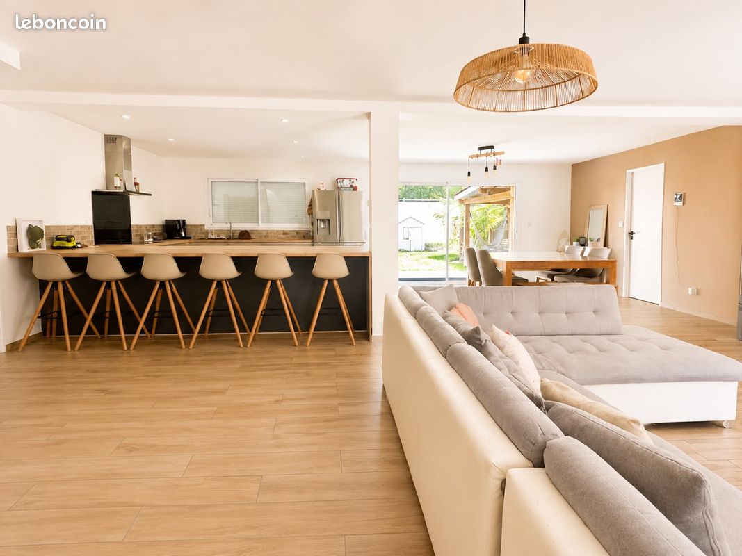 Maison 8 pièces 167 m² · à Auffreville-Brasseuil · 167 m² · 489 000 €