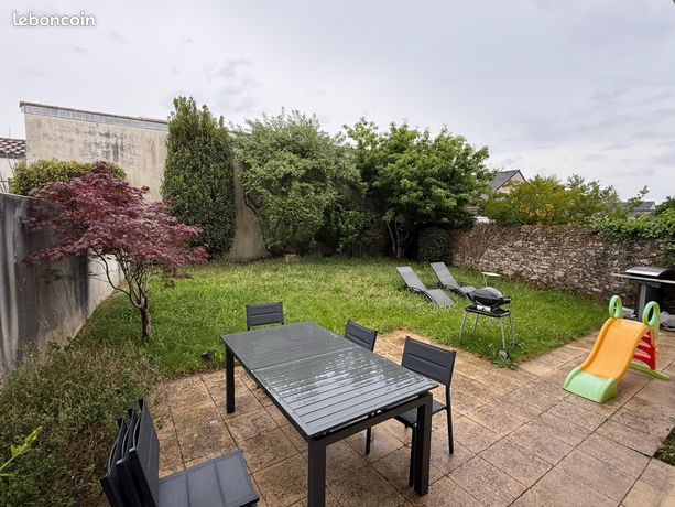 Location maison T7 Longchamp — 2