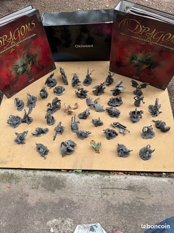 Path Gaming 40 figurines de table fantastiques pour figurines donjons et dragons. Échelle de 28 mm, 10 designs uniques, figurines non peintes, idéales pour les figurines D&D