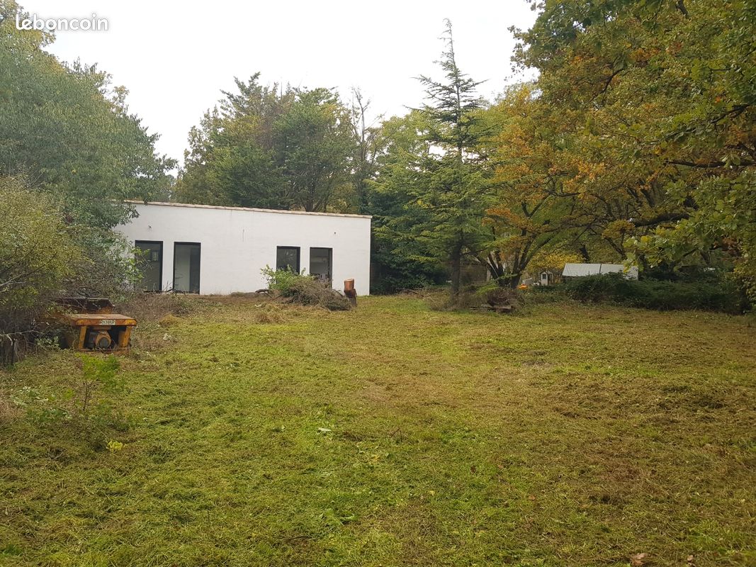 Terrain 1 pièce 35 m² · à Fuveau · 35 m² · 130 000 €