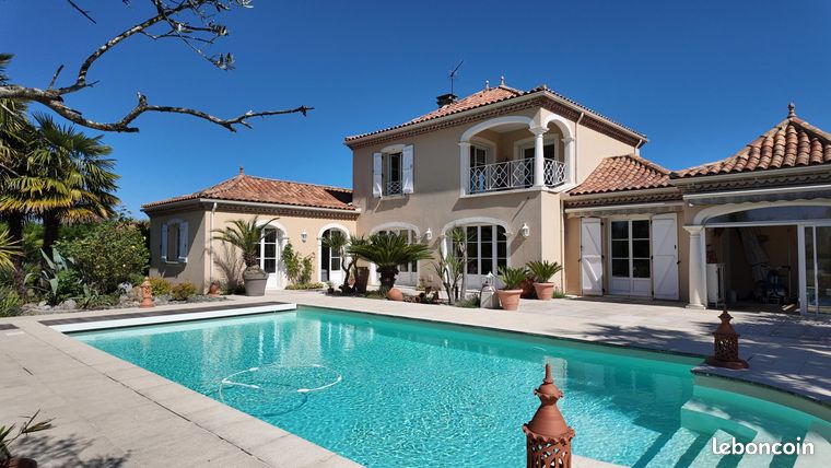 Propriété 6 pièces 182 m²