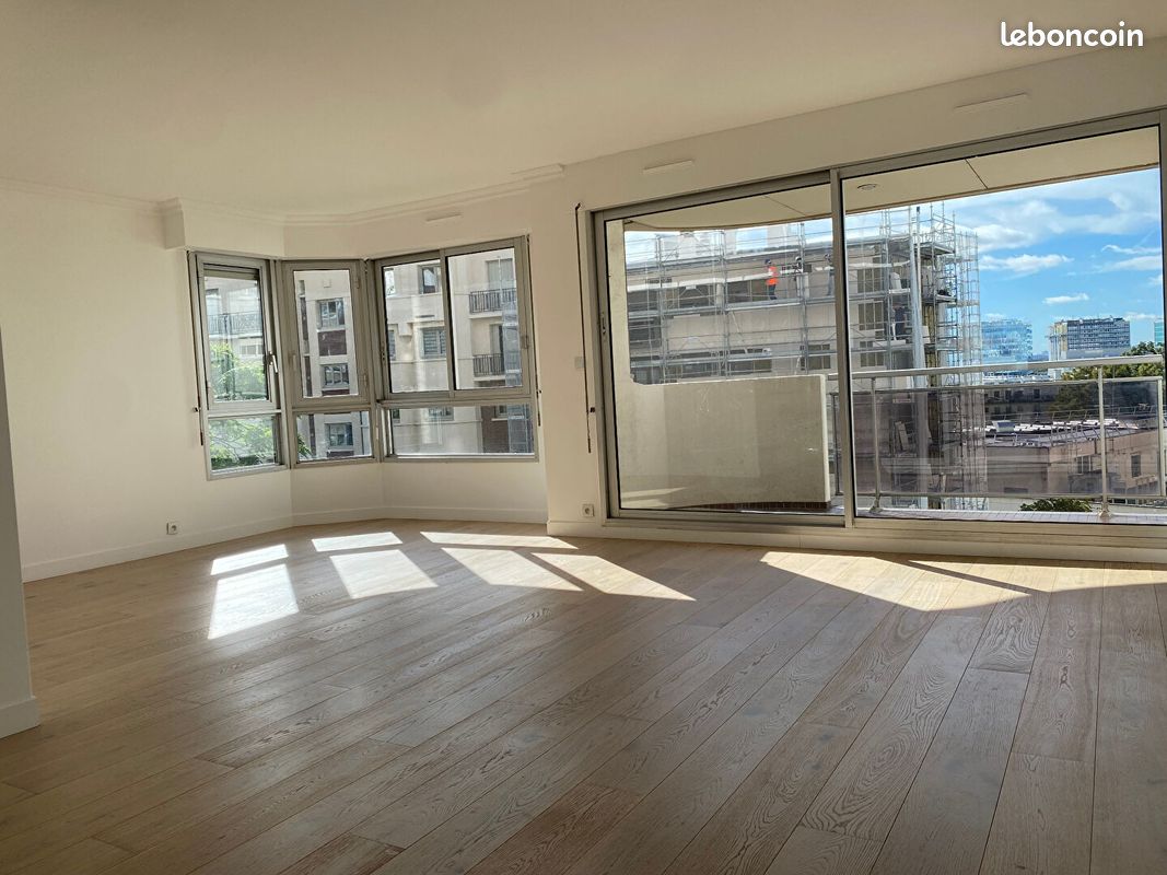Appartement 5 pièces 94 m² · à Courbevoie · 94 m² · 2 240 €/mois