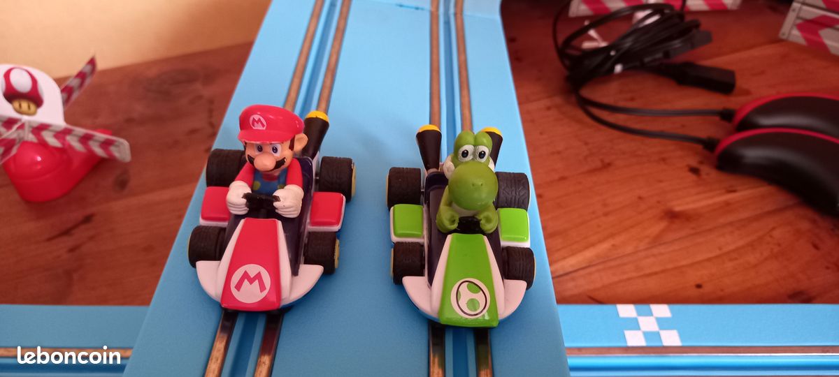 Le BERG Buzzy Yellow est le premier Kart à pédales en acier adressé aux jeunes enfants. Le mouvement des roues facilite encore plus la prochaine rotation des pédales! Une manière facile et Le BERG Buzzy Yellow est le premier Kart à pédales en acier adressé aux jeunes enfants. Le mouvement des roues facilite encore plus la prochaine rotation des pédales! Une manière facile et