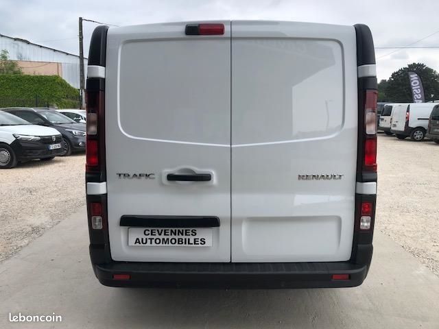 Renault TRAFIC III FG L2H1 3T 2.0 BLUE DCI 150CH GRAND CONFORT ETAT PARFAIT (image 4)