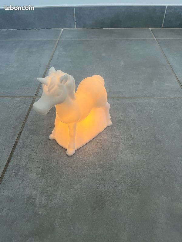 Jouet chat et lampe licorne (image 9)